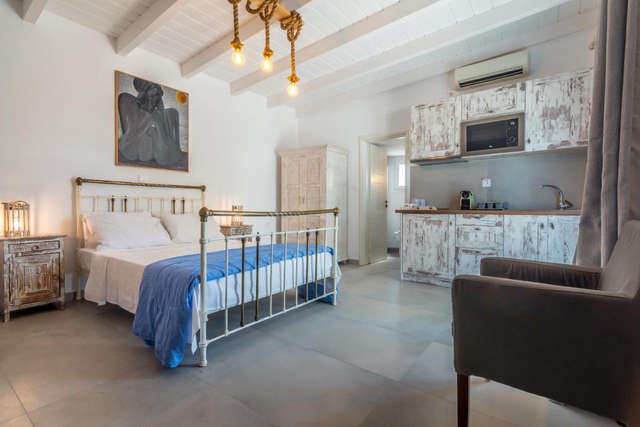 Kristen'S Studio & Apartments 아다마스 외부 사진